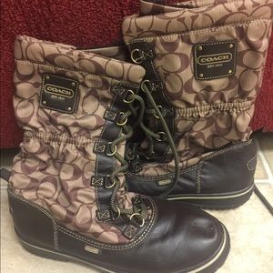 Authentic Coach boots great for winter